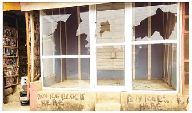 Hoodlums invade Lagos community, destroy 100 shops