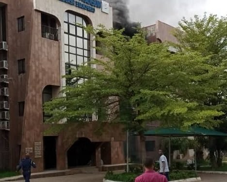 BREAKING: Nigerian Postal Service headquarters on fire